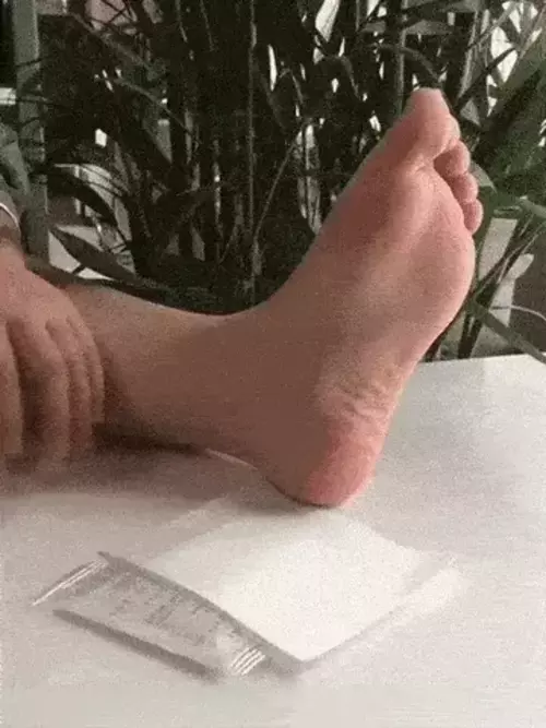 D9